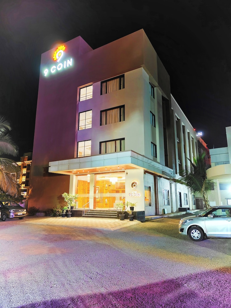 Hotel 9 Coin 42/48