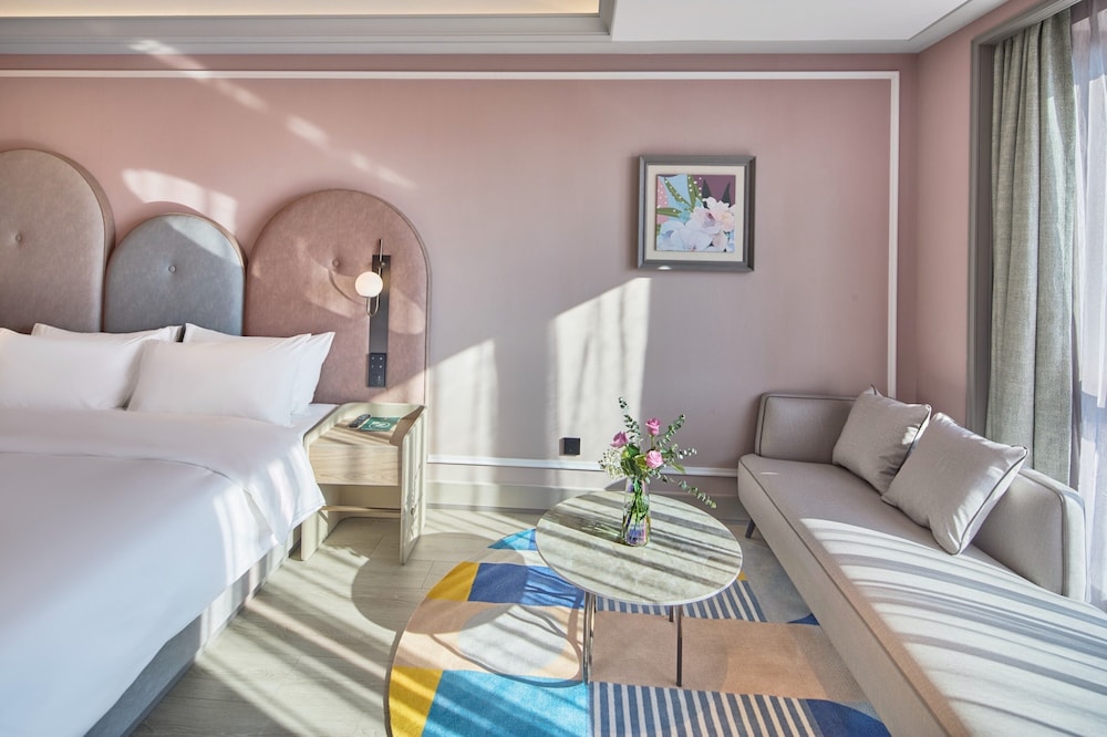 Mercure Yiwu International Trade City 25/32