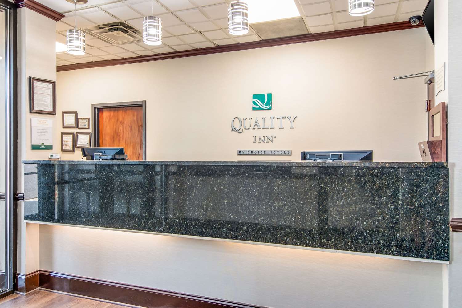 Quality Inn Suwanee I-85 10/39