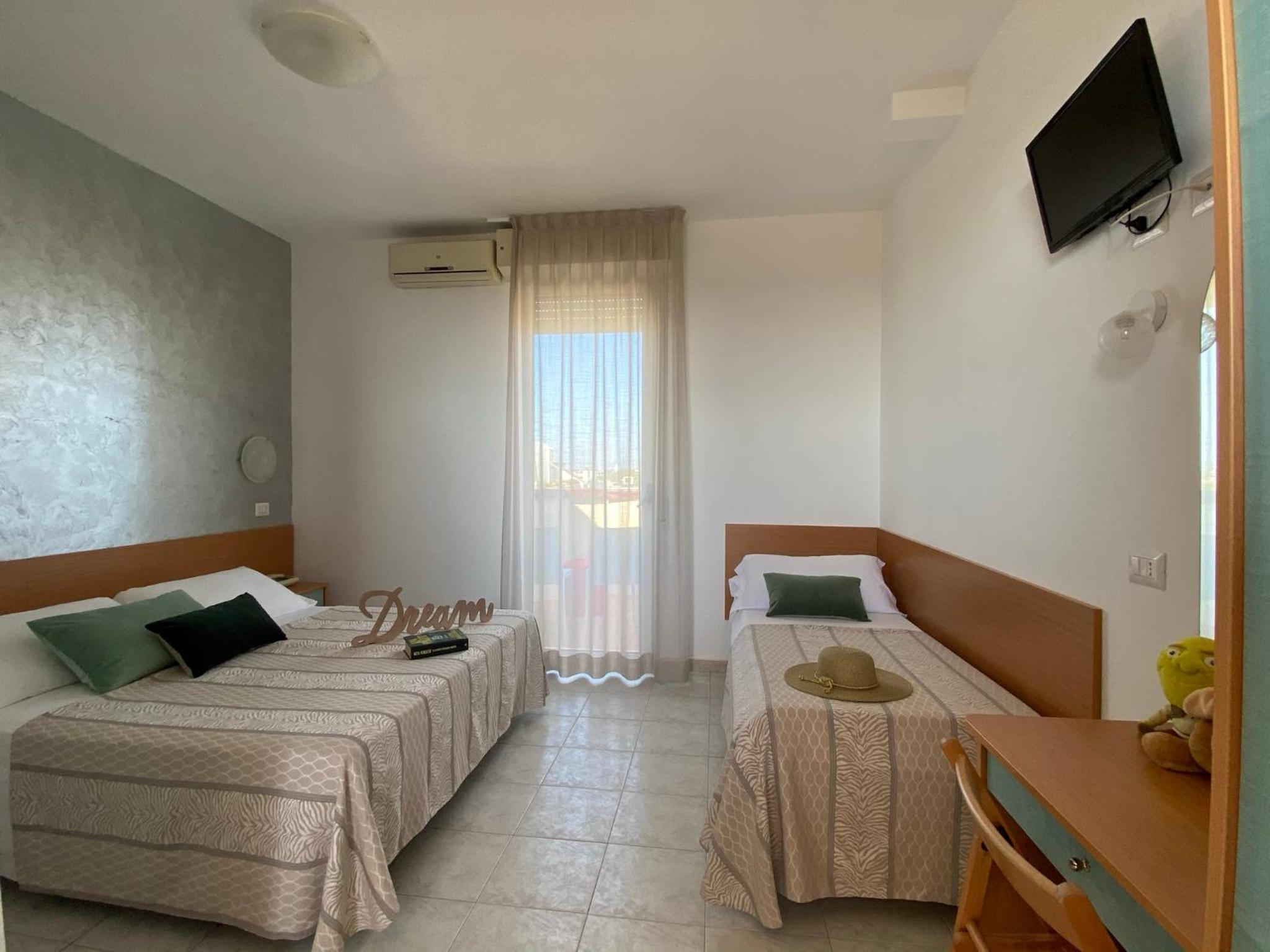 Hotel Jumbo 10/50