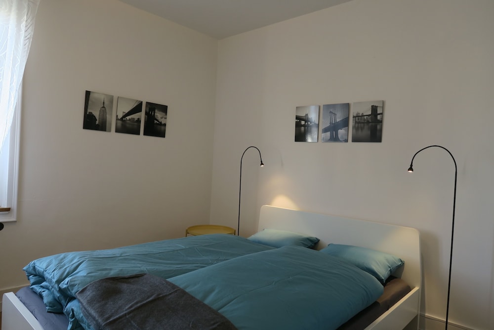Newly Furnished Apartments In Zurich 11/50