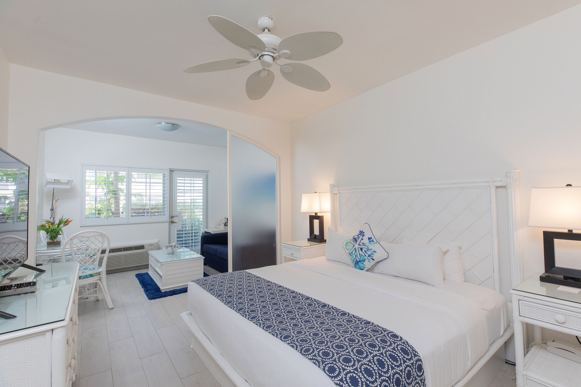 DELUXE, KING BED, POOL SIDE, TERRACE