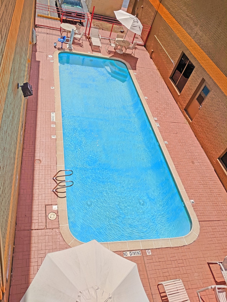 Travelodge by Wyndham Houston Hobby Airport 27/38