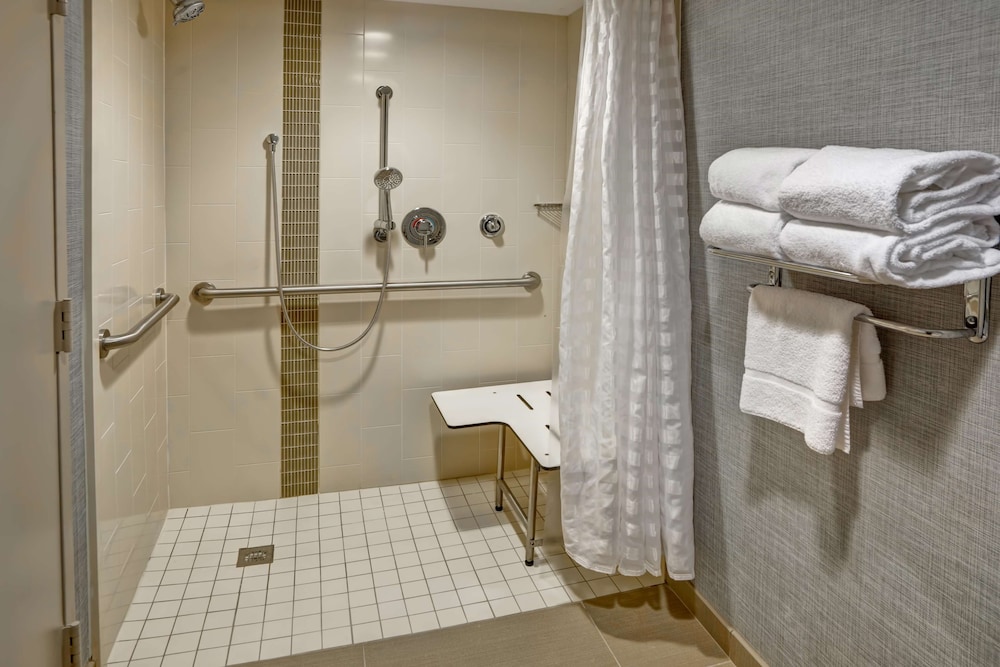 Hyatt Place Richmond/Innsbrook 27/67