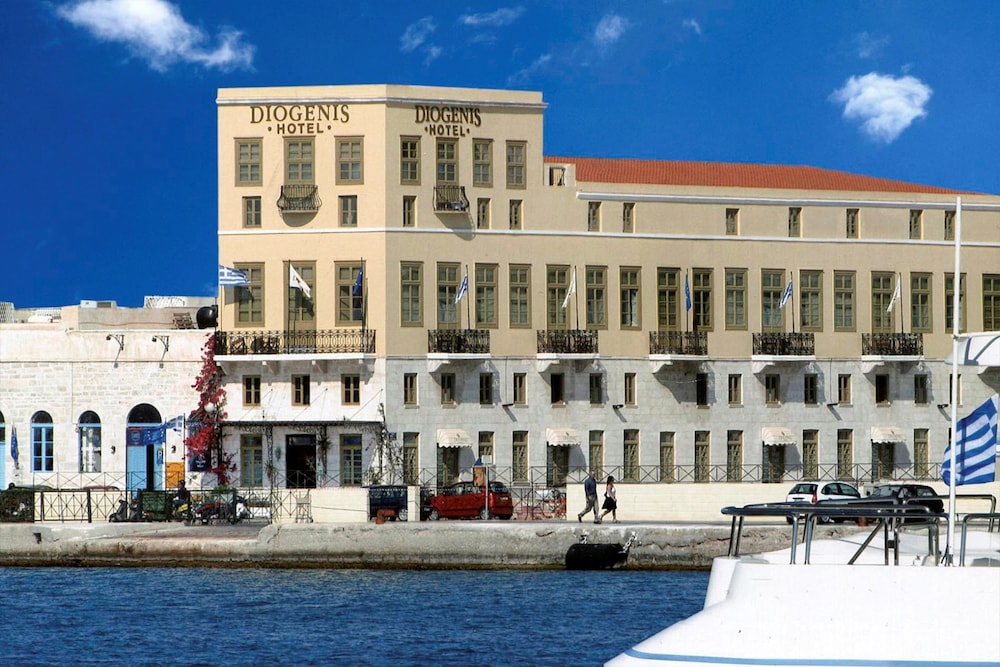 Hotel Diogenis 7/44