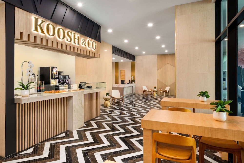 Dolce by Wyndham Hollywood 60/74