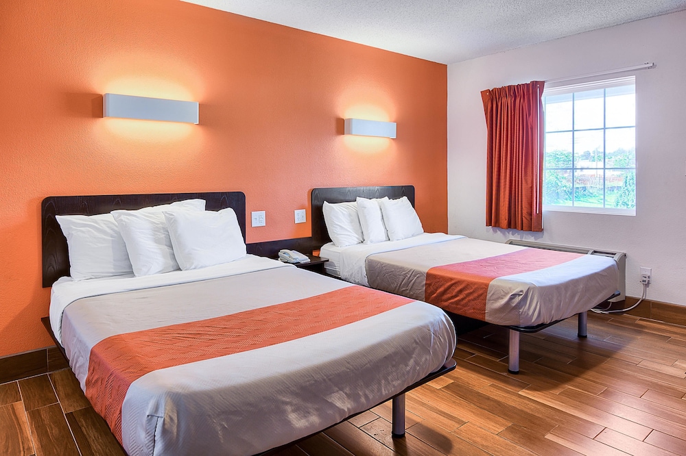 Motel6 Harrisonburg, VA - South 23/47