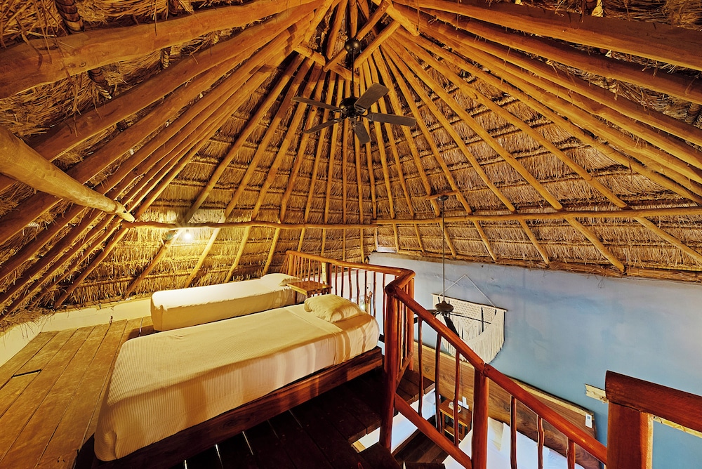 Playa Canek Boutique Eco Hotel 71/100