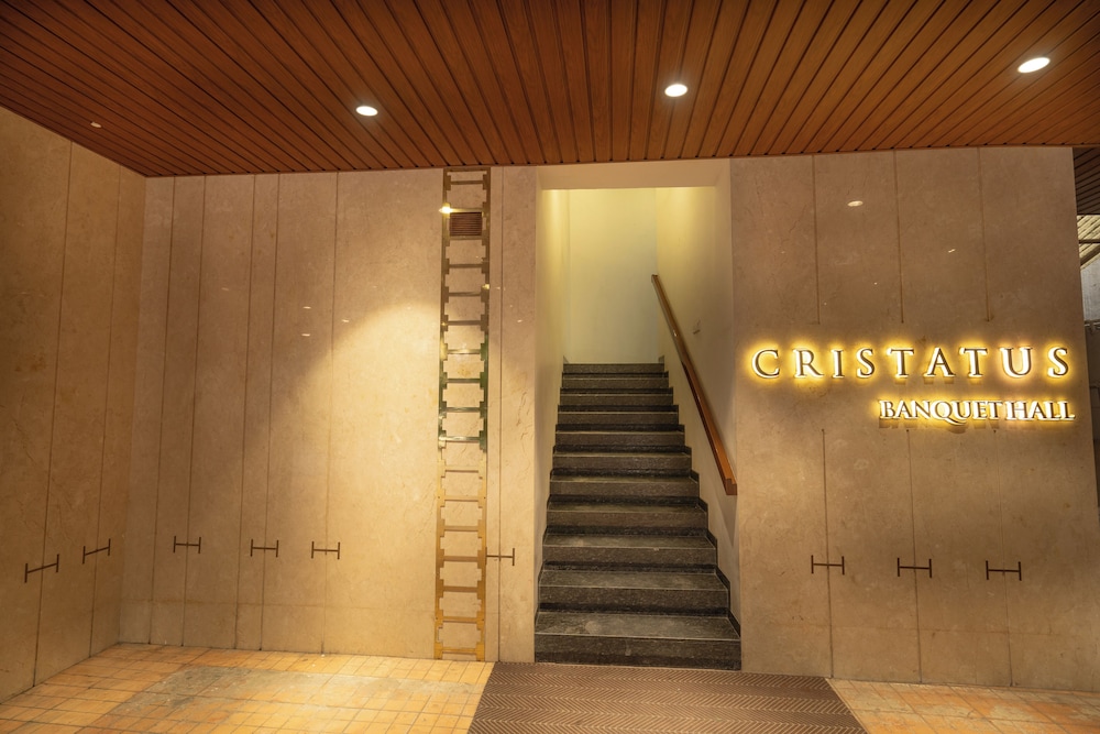 Hotel Mayura 15/50