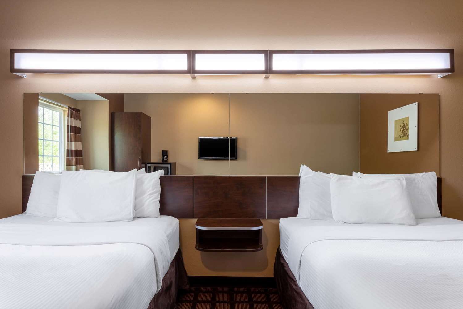 MICROTEL INN & SUITES BY WYNDHAM COLUMBIA/AT FORT JACKSON 20/34