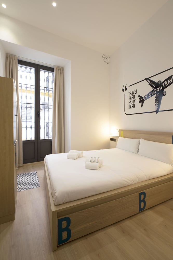 For You Hostel Sevilla 34/70
