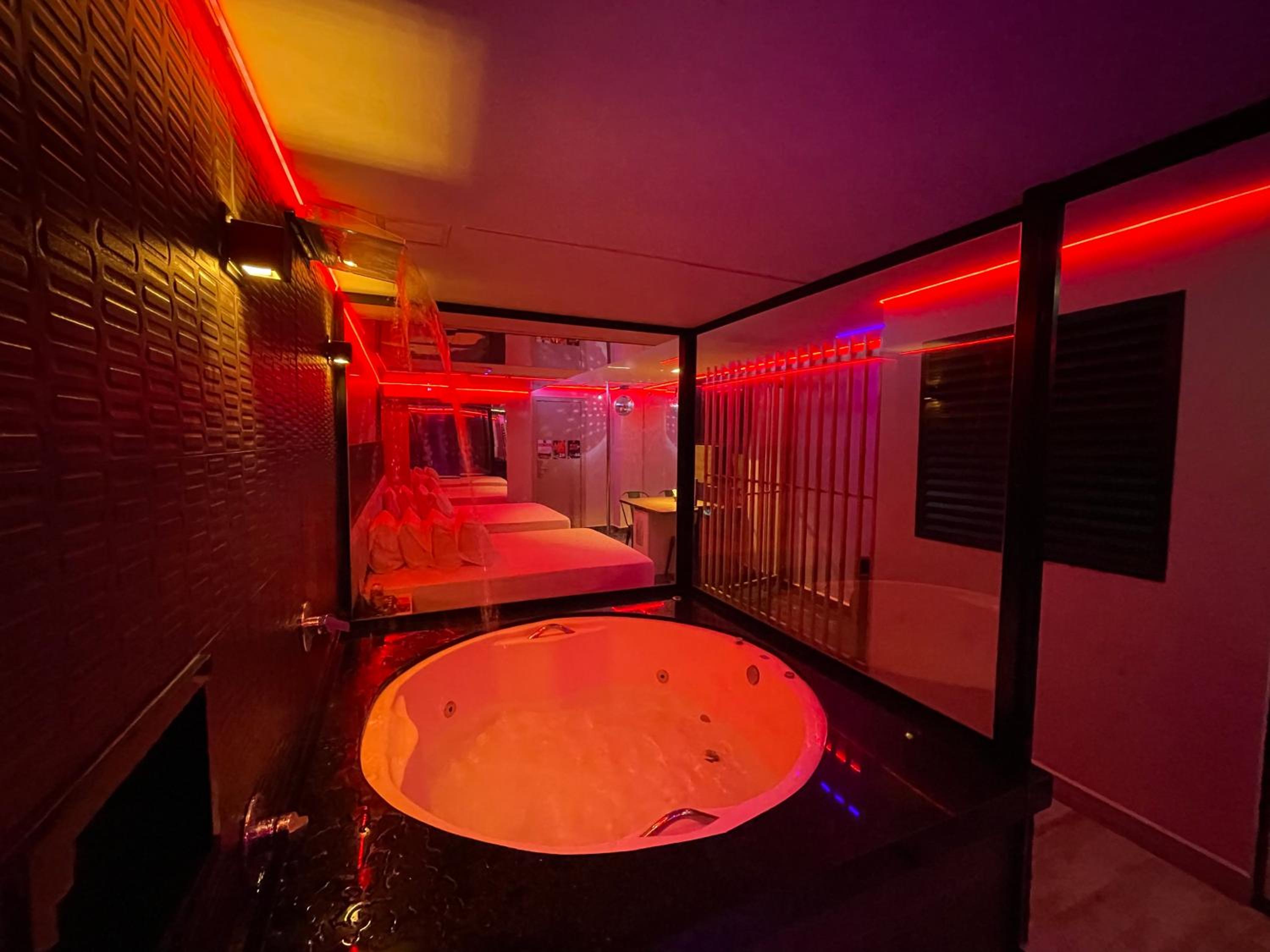 Adrenalina Hotel - Adults Only 25/51