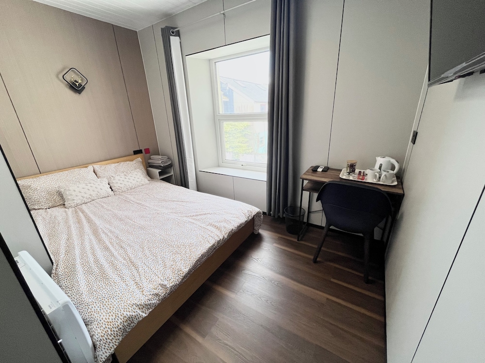 Room at OYO Welsh Holiday Accommodation - Modern Stay, Pembroke Dock