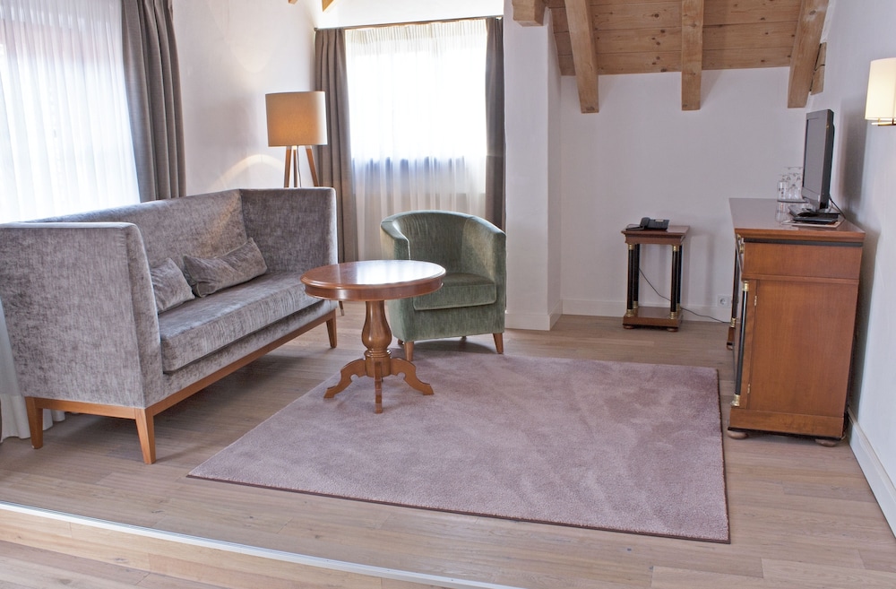 Hotel Bayerischer Hof Kur- & Sporthotel 34/50