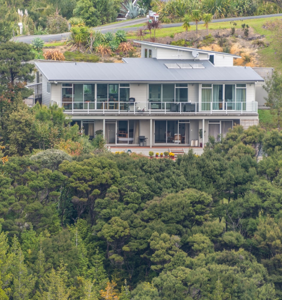 Decks of Paihia 2/44