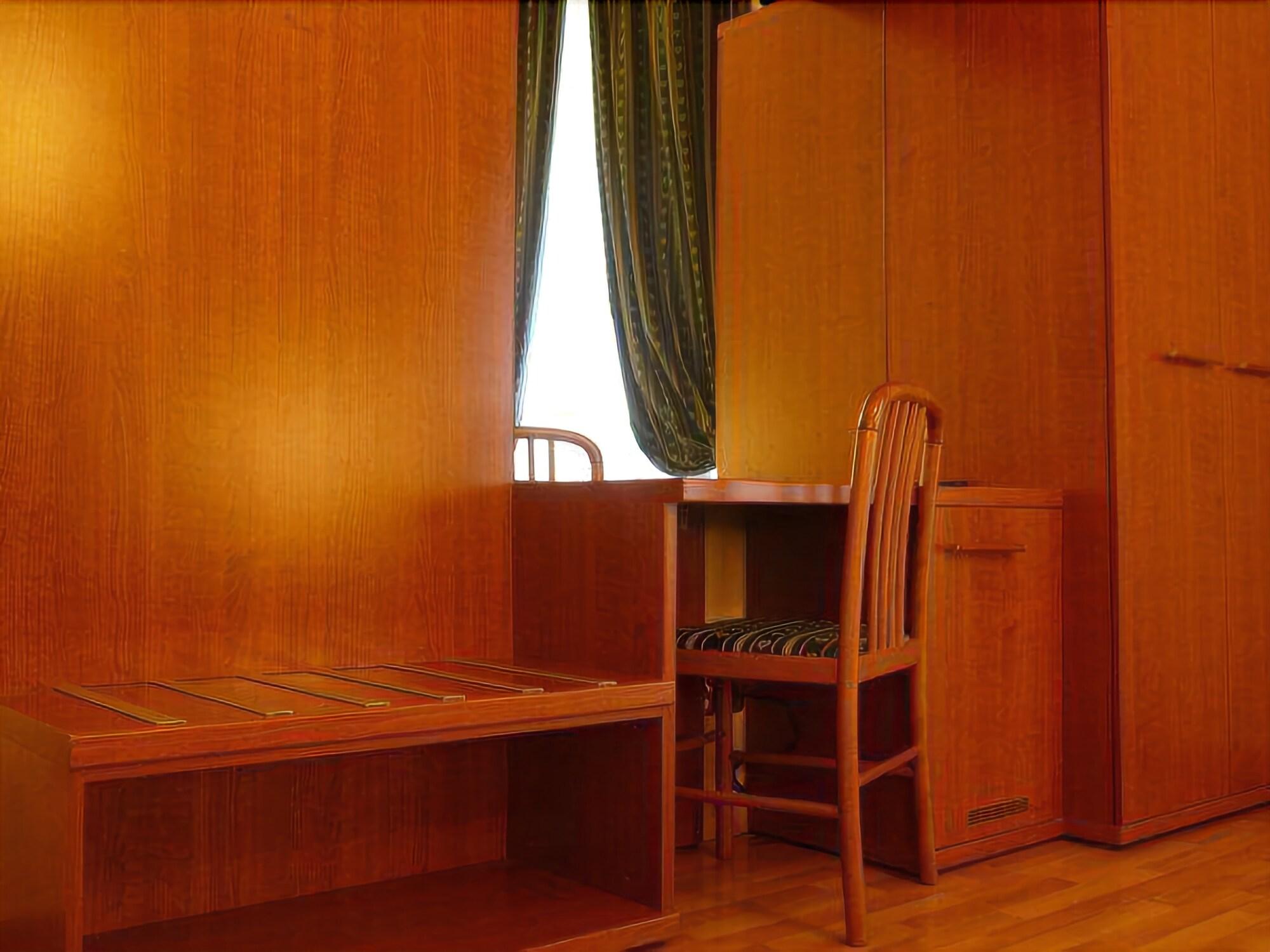 Hotel Fenicia 33/49