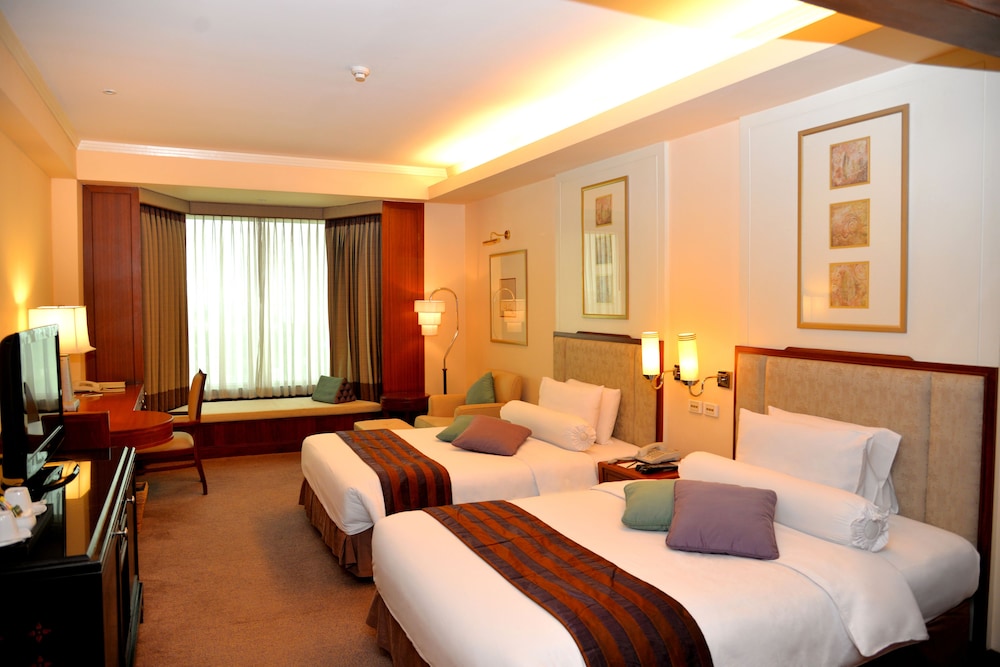 Rama Gardens Hotel 12/50