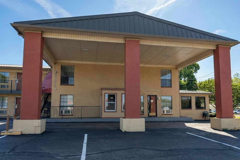 Diamond Inn Forrest City I-40 40/46