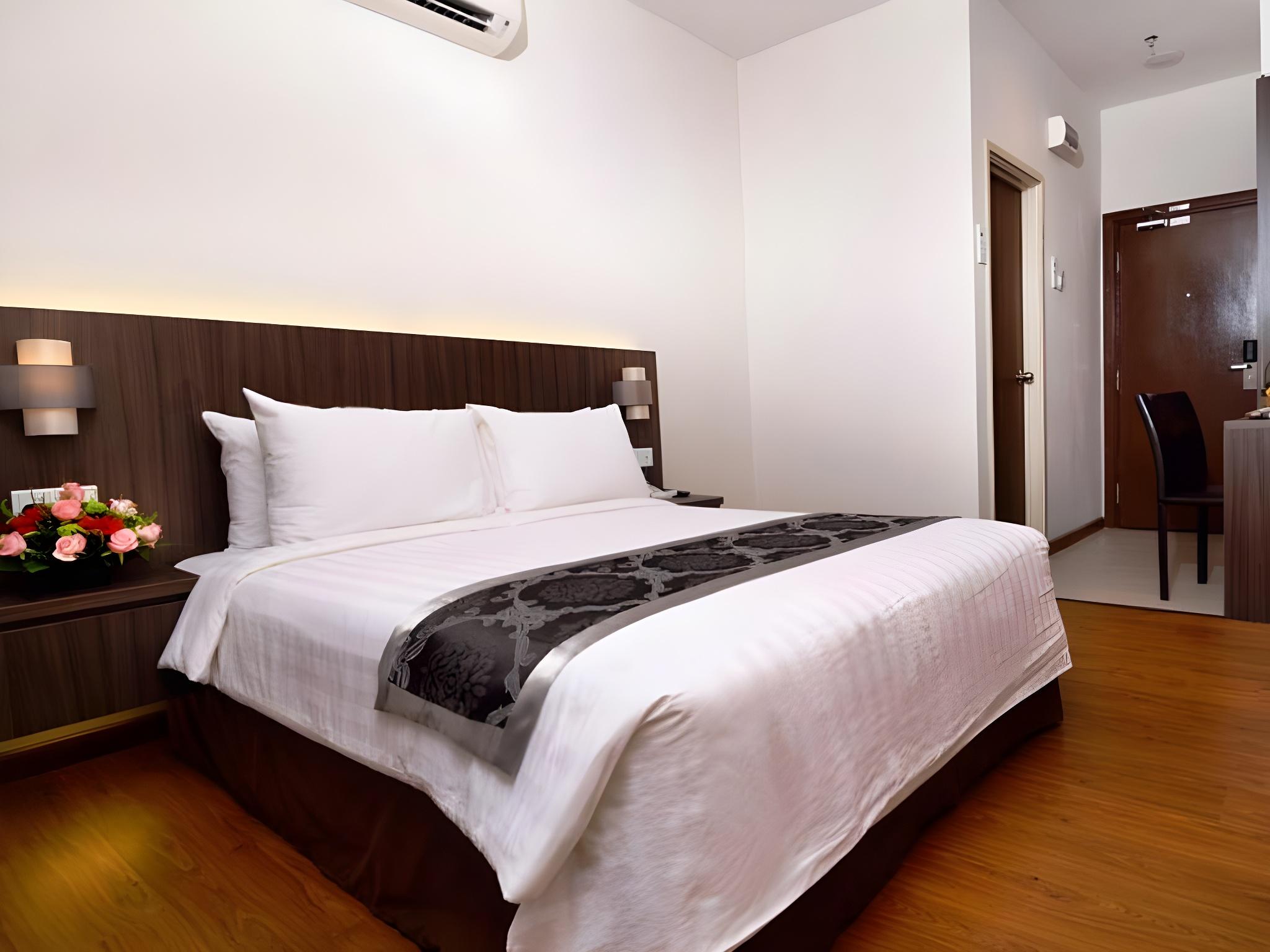 SUPERIOR ROOM