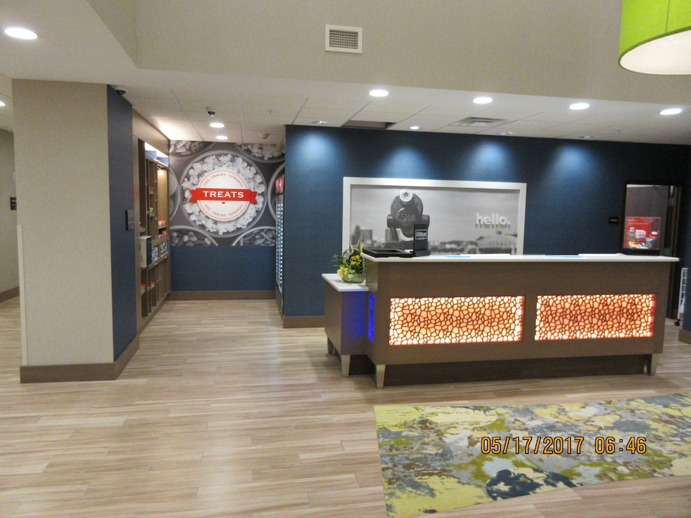 Hampton Inn Suites Syracuse North Airport Area 7/64
