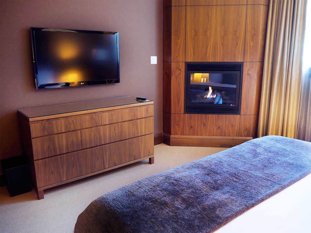 Four Seasons Resort Whistler 35/100