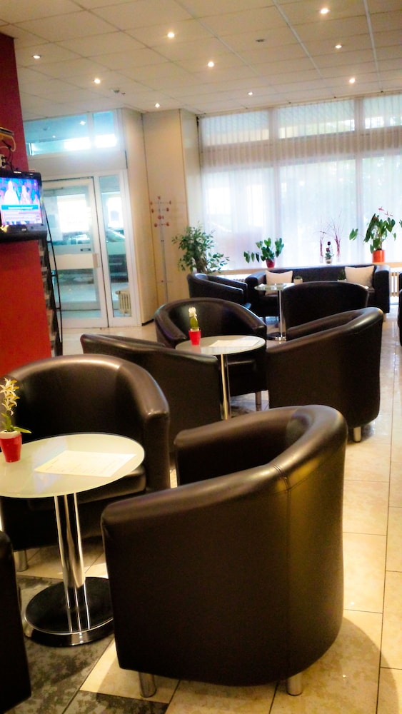 OPAL HOTEL 38/53