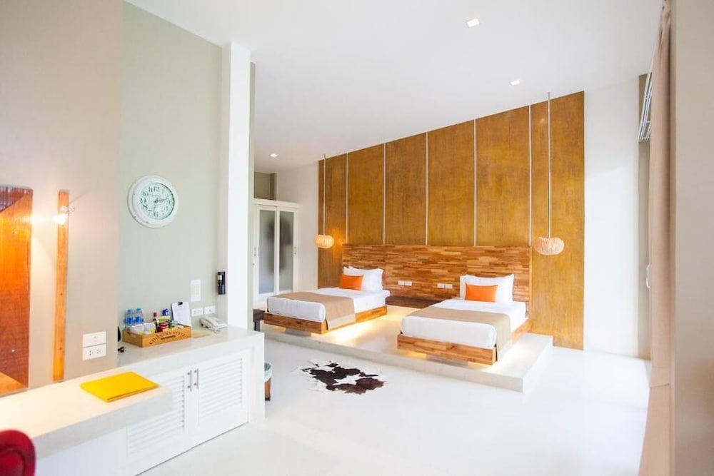 Summer Luxury Beach Resort and Spa 8/71