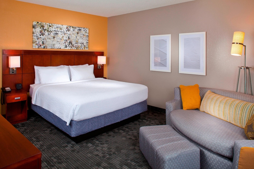 Courtyard By Marriott New Orleans Metairie 8/47