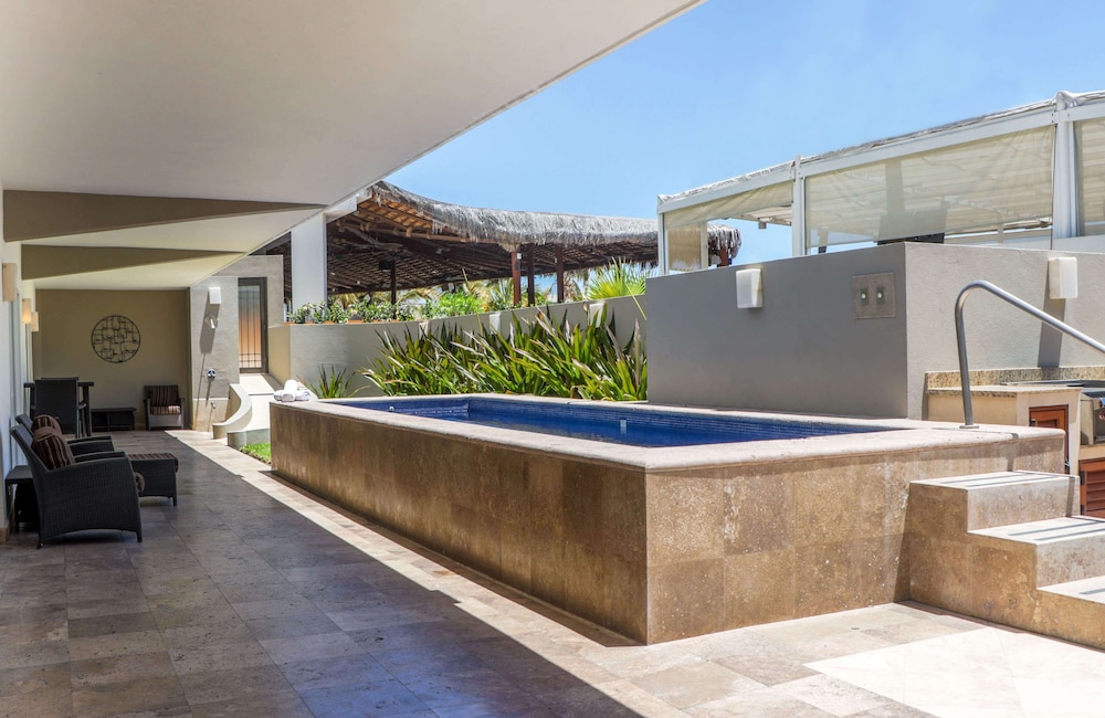 Corazon Cabo Resort and Spa (ex Cabo Villas Beach Resort and Spa) 11/82