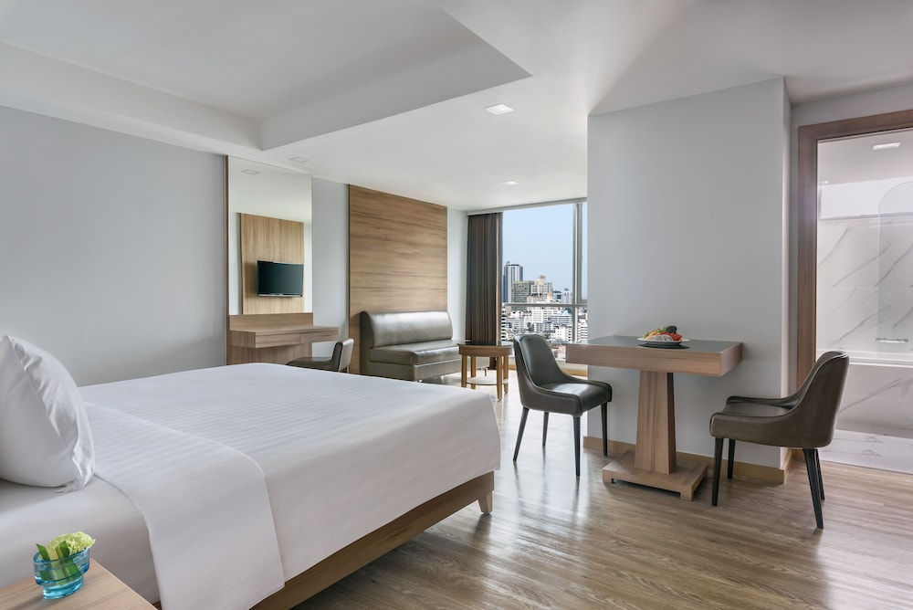 Adelphi Grande Sukhumvit 20/70