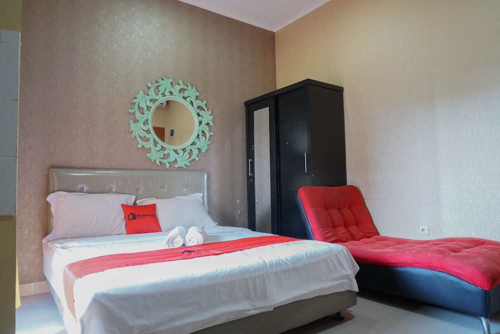 Residences By RedDoorz near Kemang Square 13/33