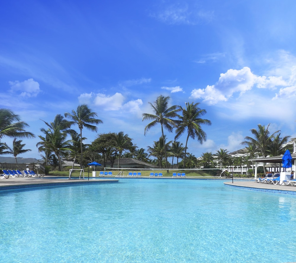 Coconut Bay Beach Resort and Spa 12/73