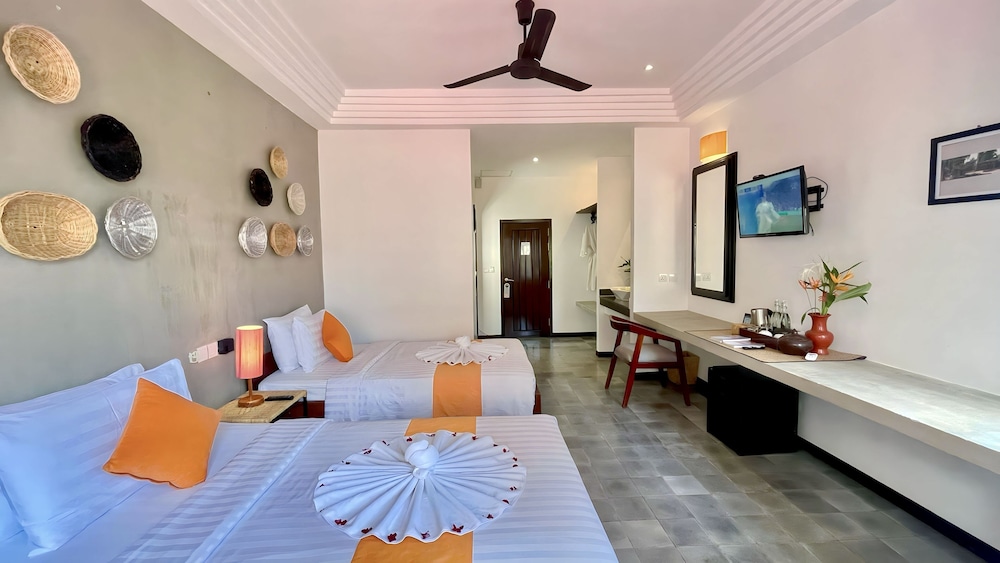 CABANA, TWIN BEDS, BALCONY