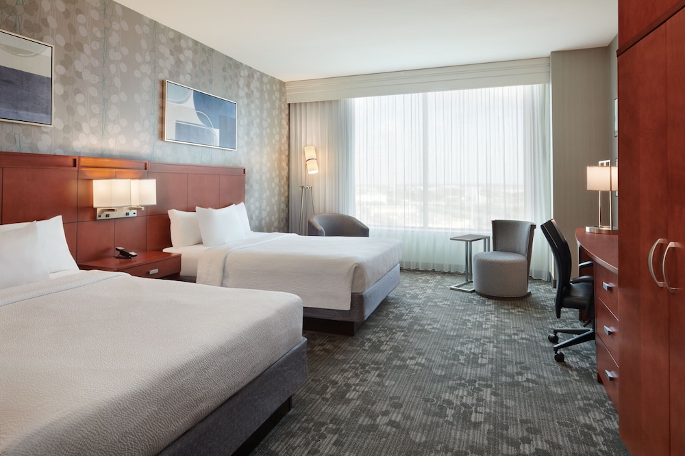 Executive, 2 Queen Beds