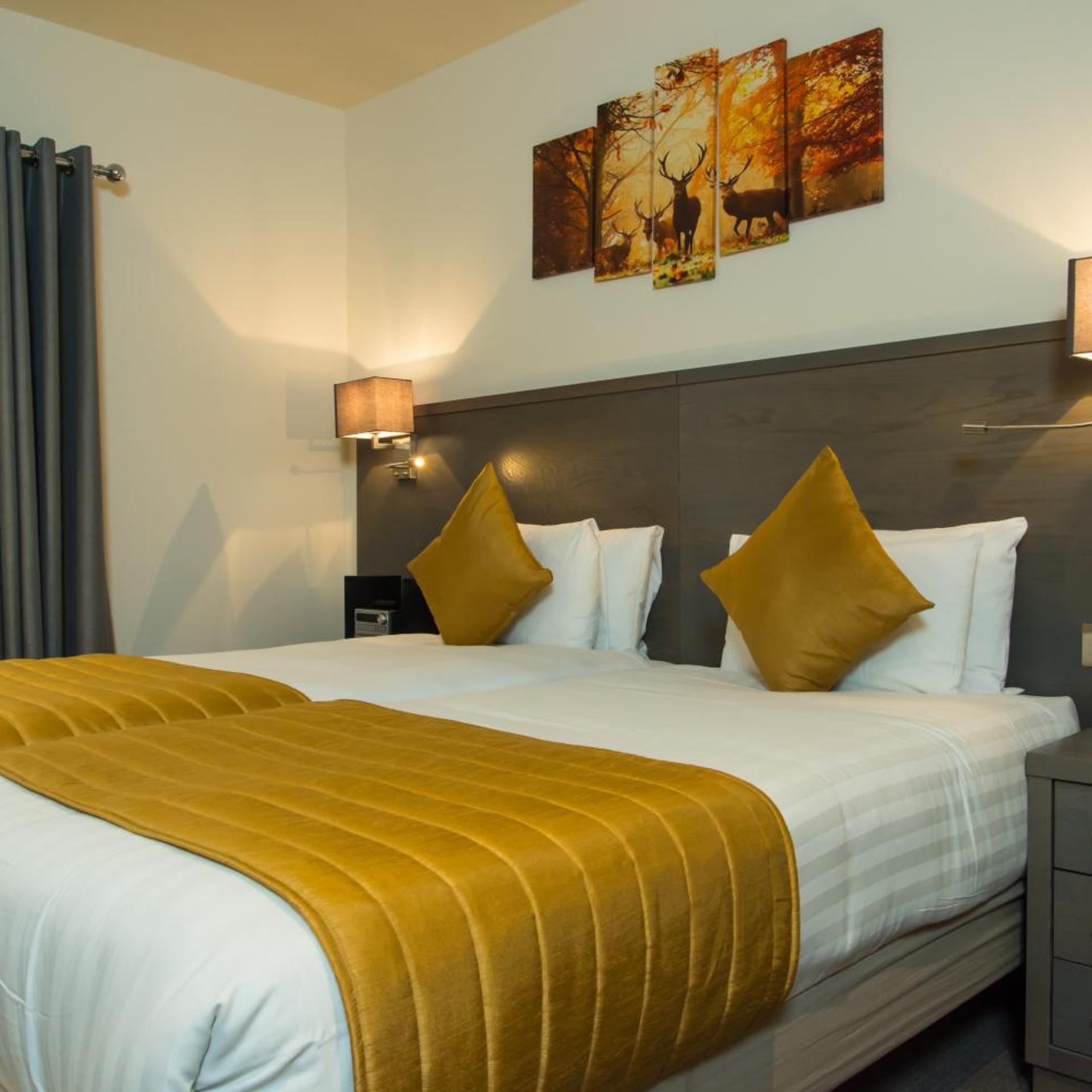 EXECUTIVE, DOUBLE BED