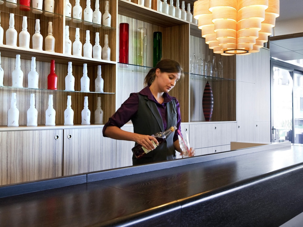 NOVOTEL LAUSANNE BUSSIGNY 8/75