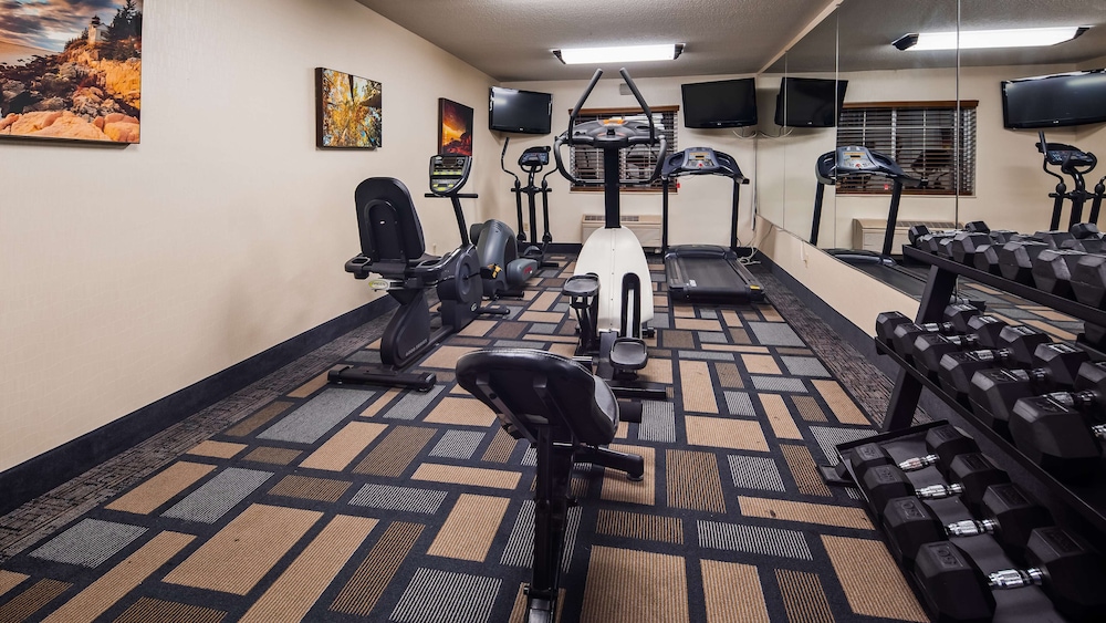 Best Western Plus Berkshire Hills Inn & Suites 26/41