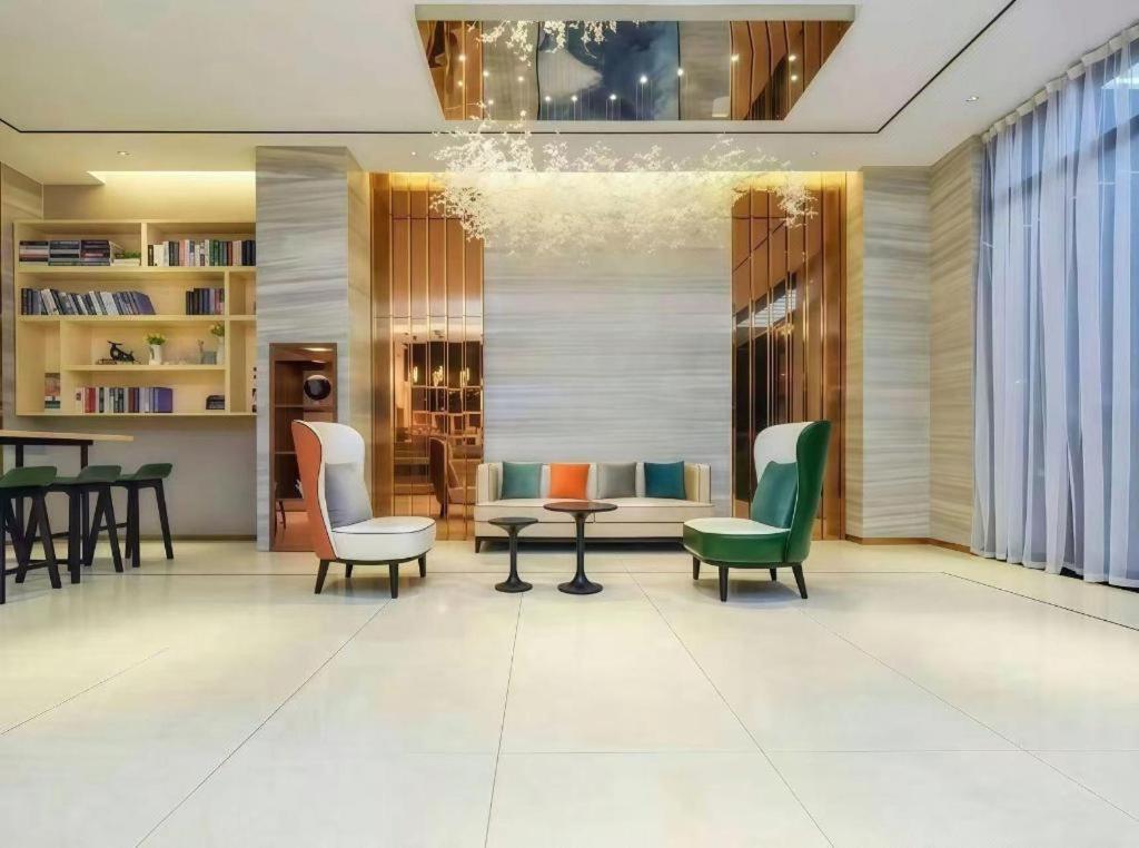 City Comfort Inn (Dongguan Gaobu Avenue) 37/54
