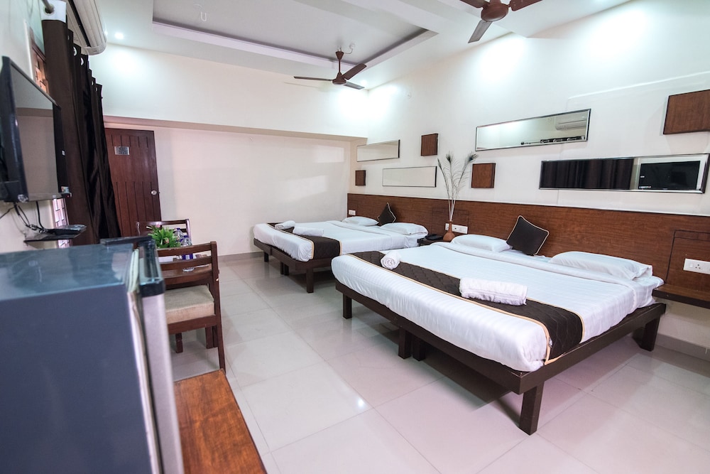 OYO Rooms off Aurobindo Ashram 14/65