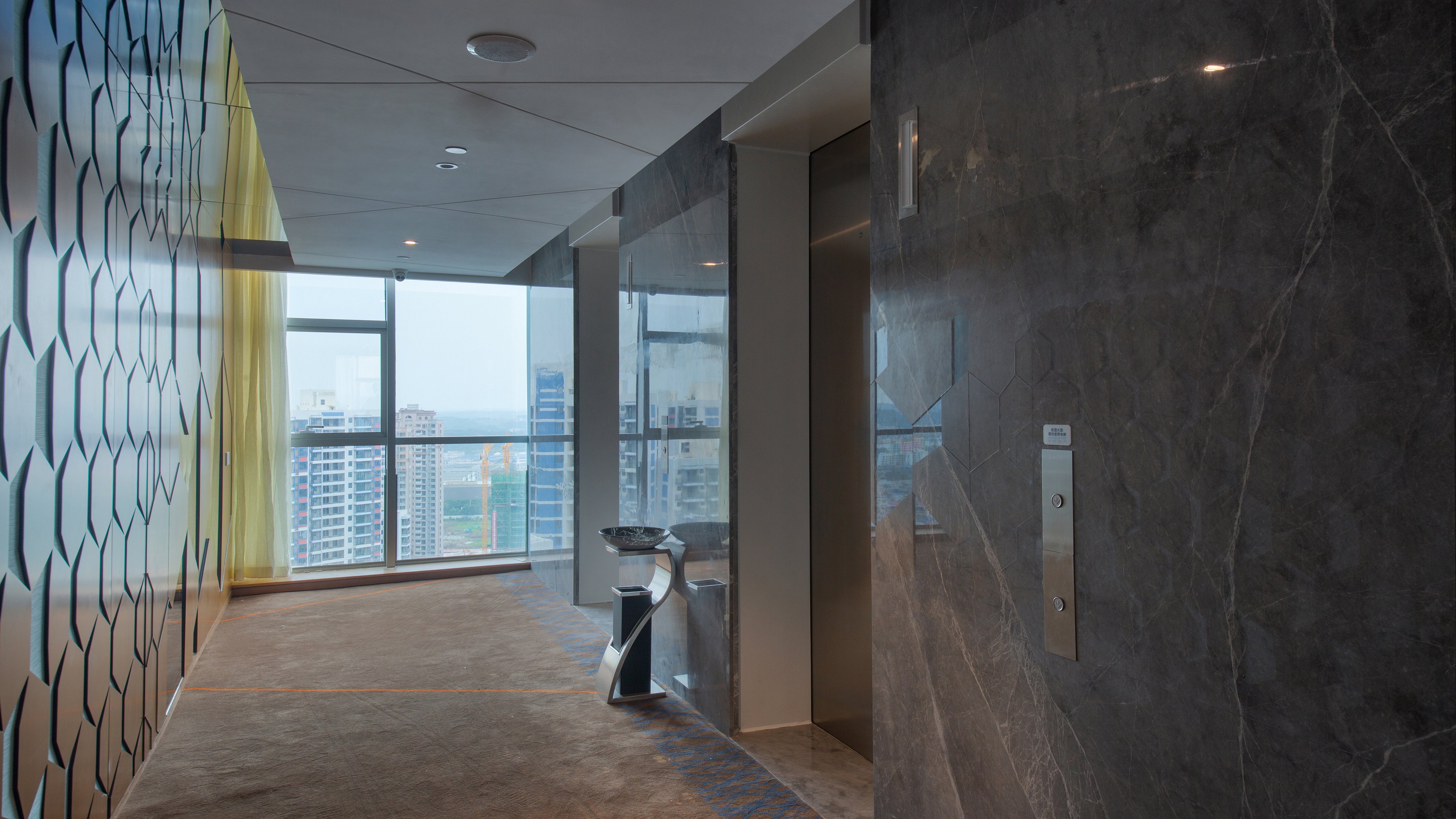 HOLIDAY INN EXPRESS MIANYANG HIGH-TECH ZONE 47/48