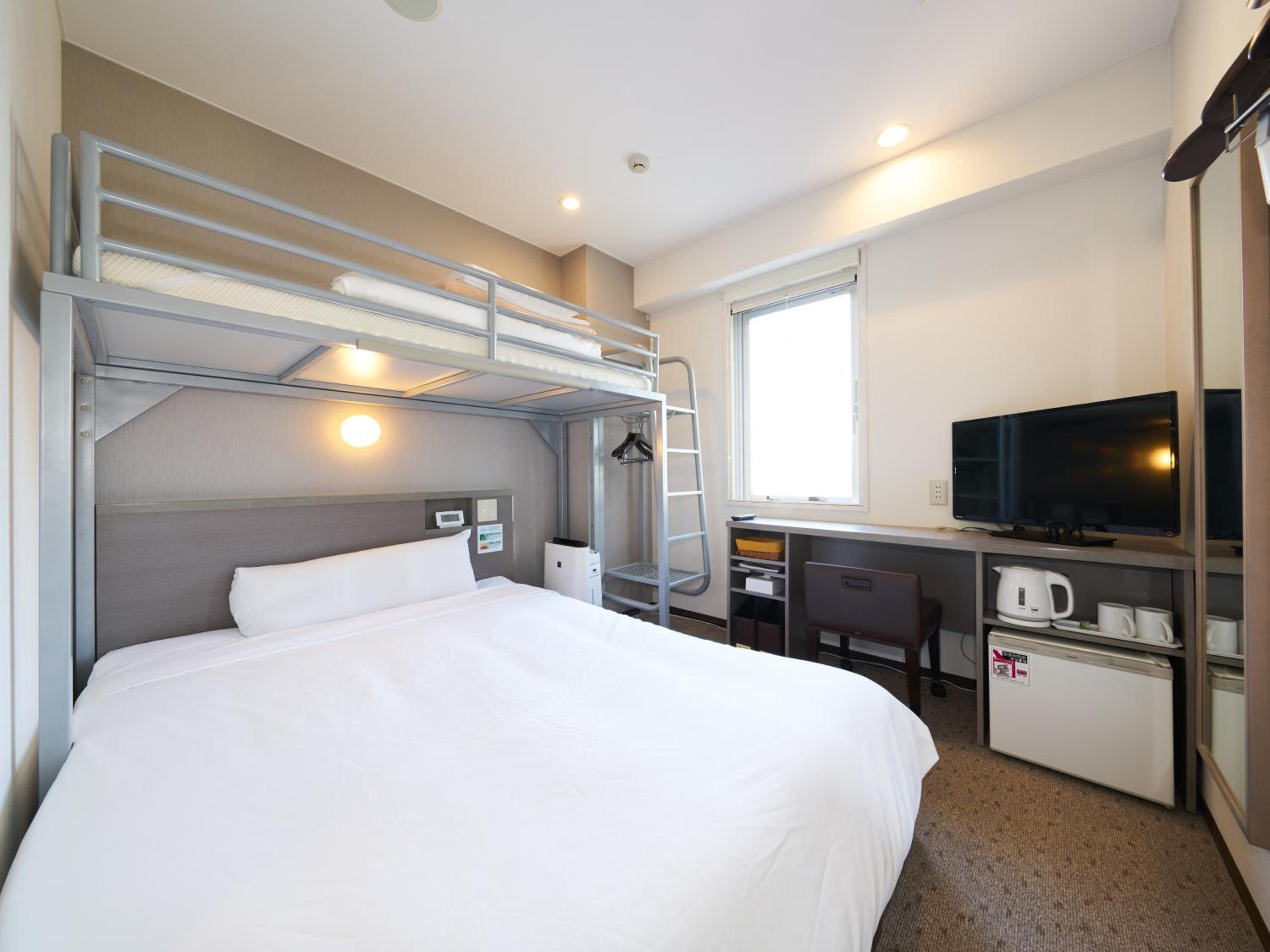 Room, Bunk Bed