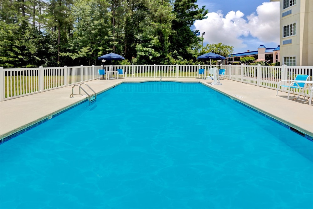 Microtel Inn And Suites By Wyndham Walterboro 19/30