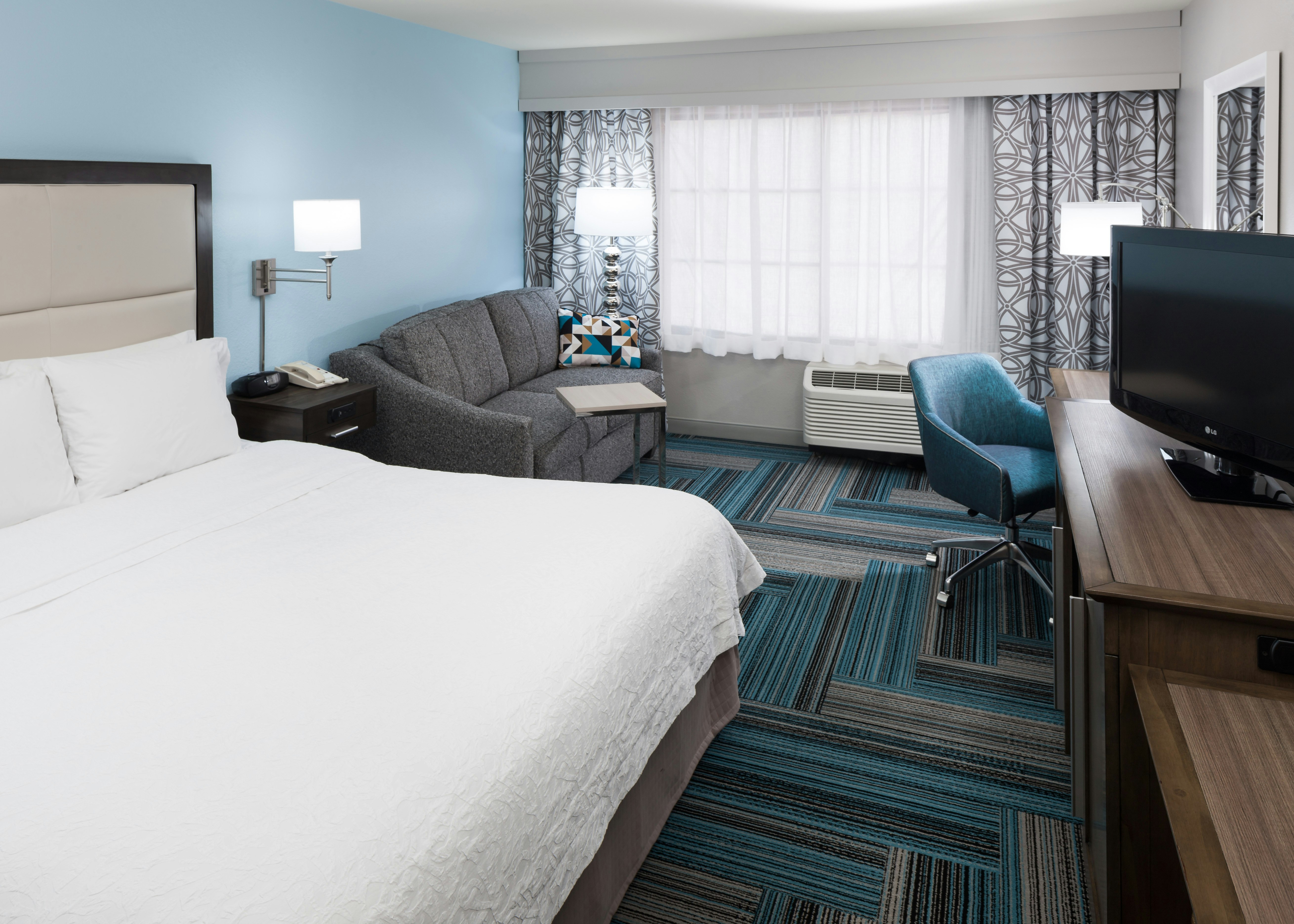 ROOM, KING BED, ACCESSIBLE