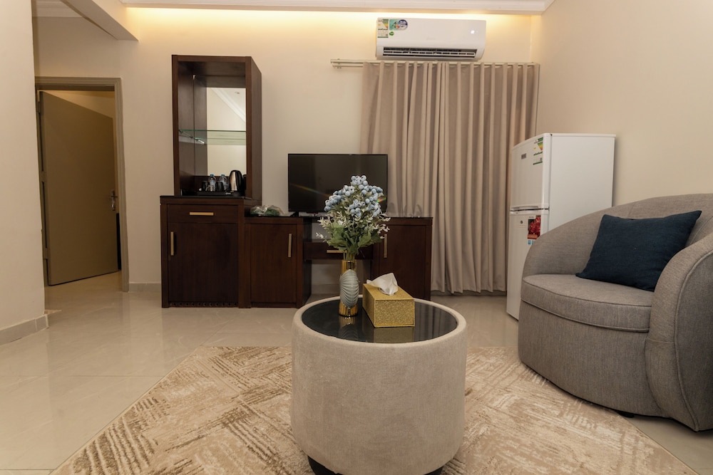 برج الحياة -الملز(Burj Al Hayat Furnished Suites Al Mallaz) 37/50