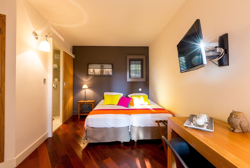 Hotel Deluxe Spa Restaurant Cantemerle 30/56