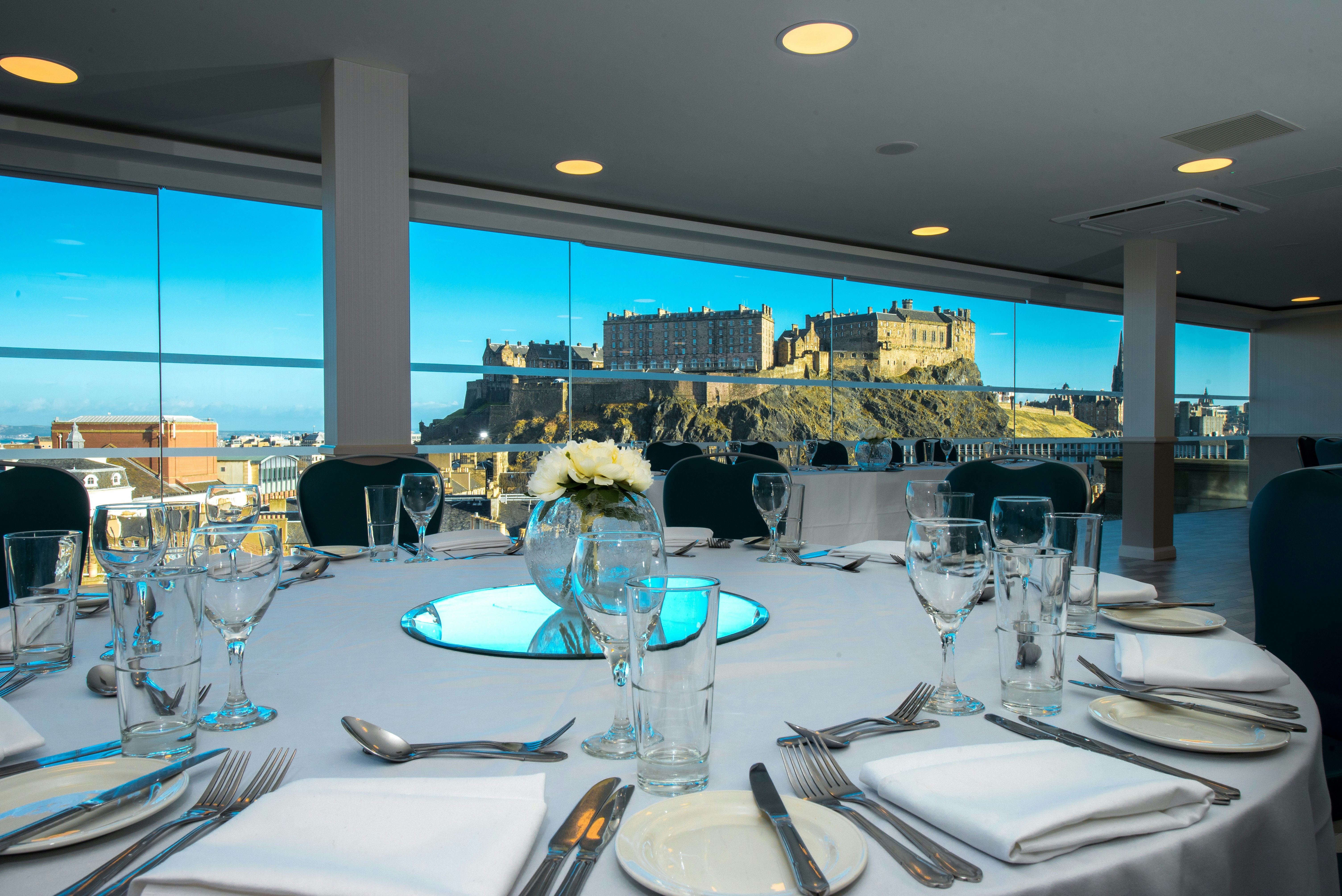 Doubletree By Hilton Edinburgh City Centre 48/64