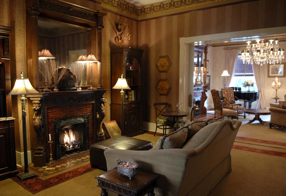 Foley House Inn 55/75