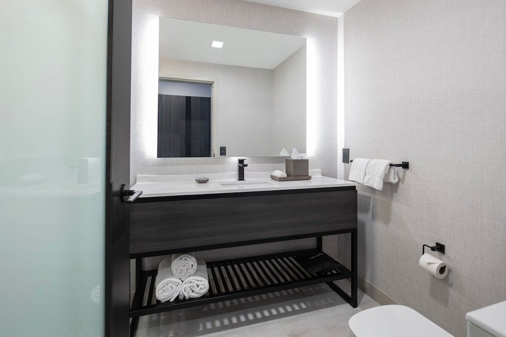 The Artisan at Tuscan Village, Salem, a Tribute Portfolio Hotel 49/50