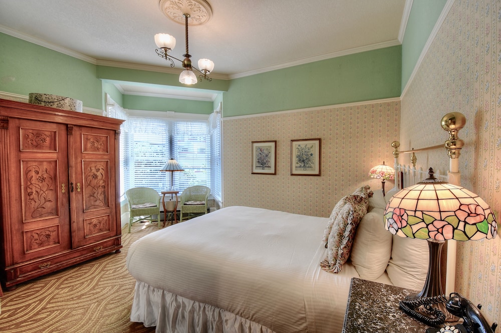 Centrella Inn 24/67