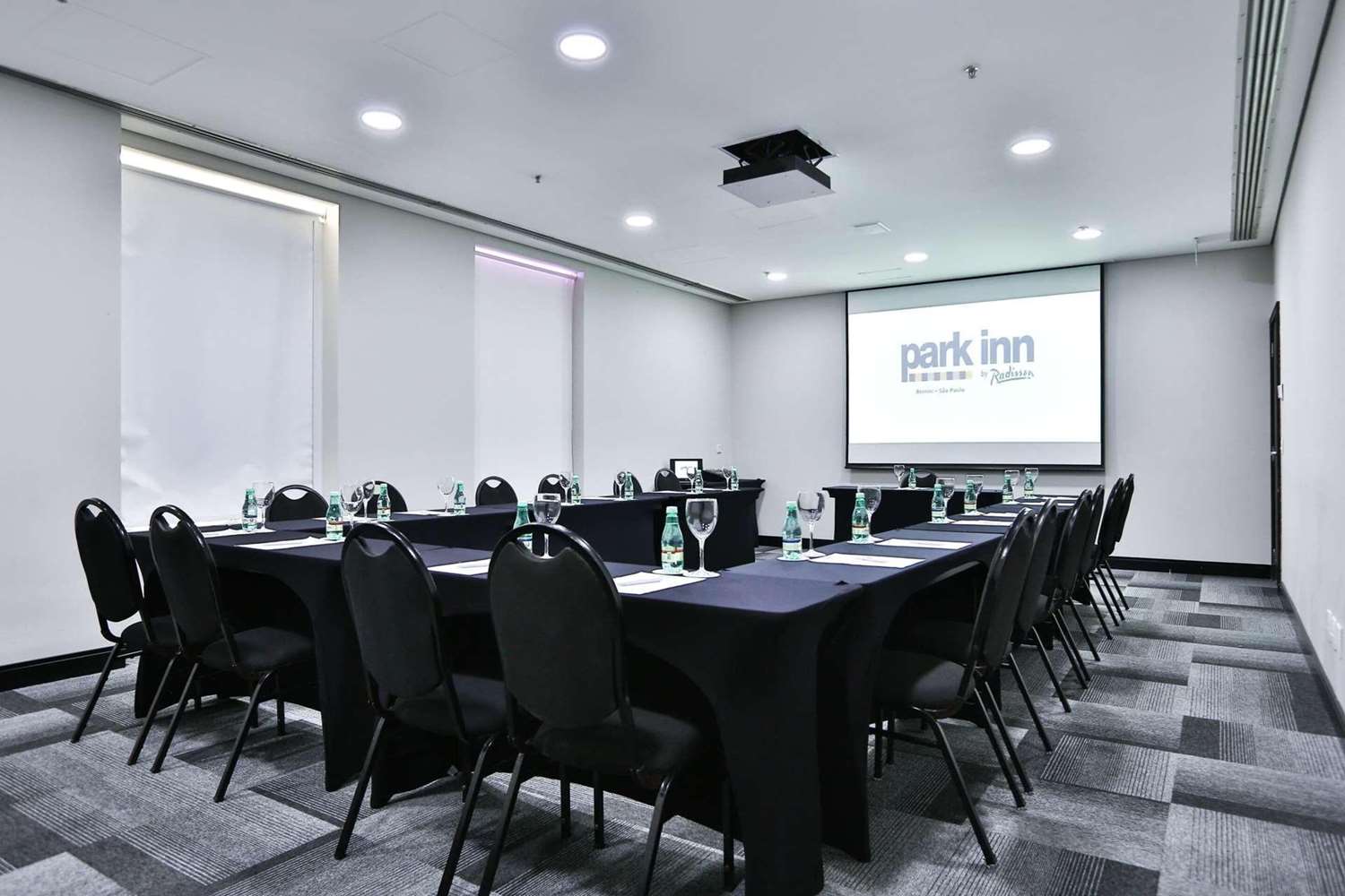 Park Inn By Radisson Berrini 7/10